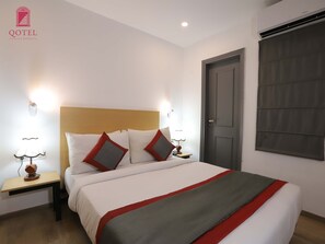 Standard Double Room | Hypo-allergenic bedding, individually decorated, individually furnished - Qotel Hotel IP Residency  (New Delhi)