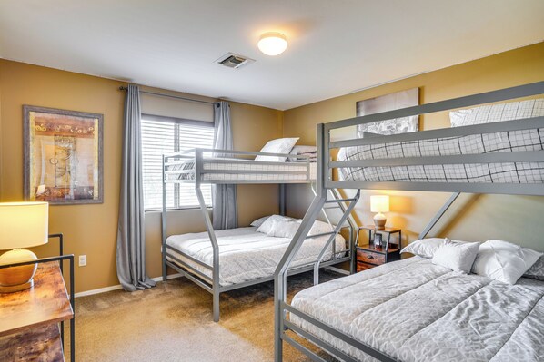 Interior - Tucson Getaway: 7 Mi to Saguaro National Park! (Tucson)