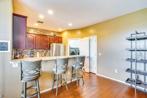 Interior - Tucson Getaway: 7 Mi to Saguaro National Park! (Tucson)