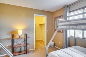 Interior - Tucson Getaway: 7 Mi to Saguaro National Park! (Tucson)