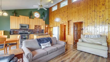 House (2 Bedrooms) | Interior