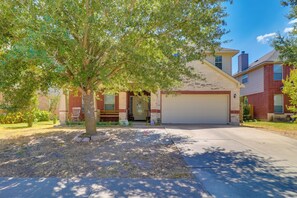 House (6 Bedrooms) | Interior - Pet-friendly Austin Area Home w/ Outdoor Oasis (Hutto)