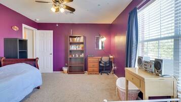 House (6 Bedrooms) | Interior