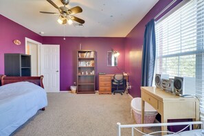 House (6 Bedrooms) | Interior