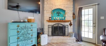 Pet-friendly Austin Area Home w/ Outdoor Oasis