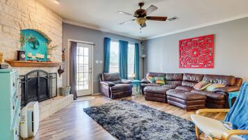 Rumah (6 Bedrooms) | Interior