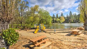 Rumah (6 Bedrooms) | Interior