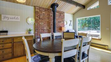 Casa (2 Bedrooms) | Interior