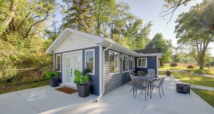 Stylish Grass Lake Retreat - Steps to Park!