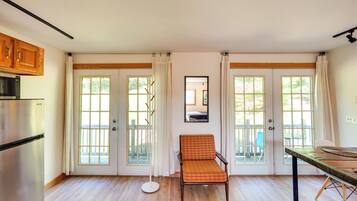 Apartment (0 Bedroom) | Bahagian dalam