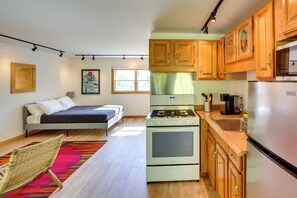 Interior - 13 Mi to Catamount Mountain Resort: Studio w/ Deck (Hudson)