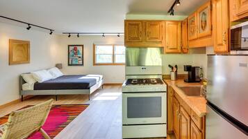 Apartment (0 Bedroom) | Interior