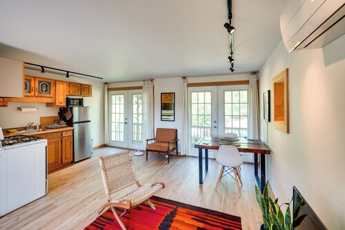 13 Mi to Catamount Mountain Resort: Studio w/ Deck