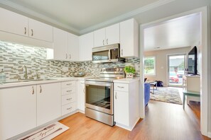 Microwave, oven, stovetop, dishwasher