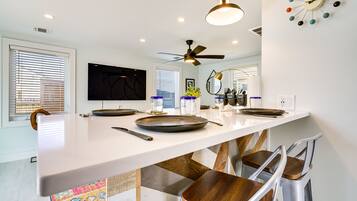 Cottage (2 Bedrooms) | Interior