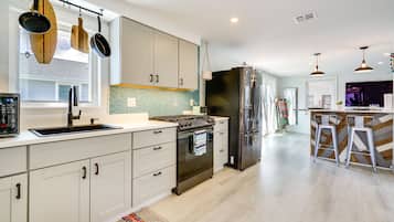 Cottage (2 Bedrooms) | Interior