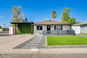 Exterior - Phoenix Home w/ Private Pool, Hot Tub & Fire Pit! (Phoenix)