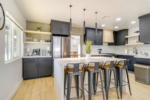 Microwave, oven, stovetop, dishwasher - Phoenix Home w/ Private Pool, Hot Tub & Fire Pit! (Phoenix)