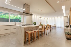 Fridge, microwave, oven, dishwasher - WI-FI 600MB | Garden with BBQ Grill #JA27 (Florianópolis)