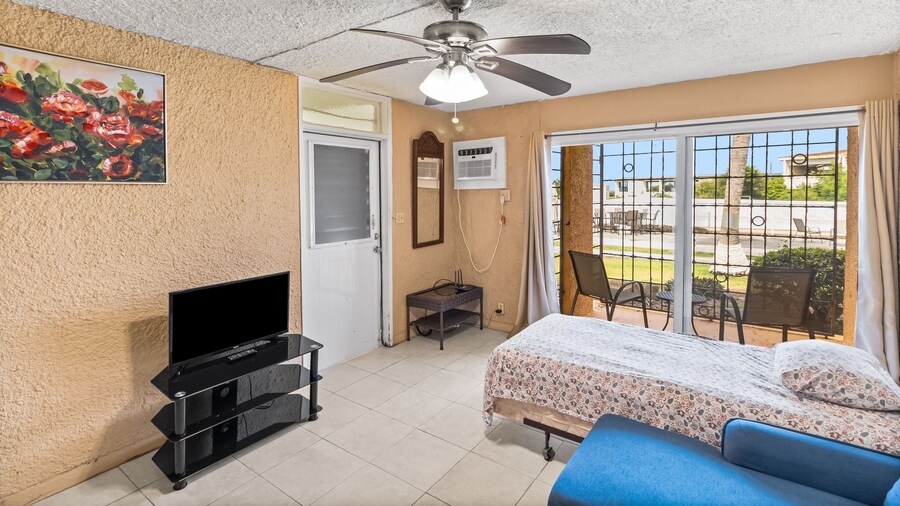 One Nice Caribbean View 1 Bedroom Condo by RedAwning