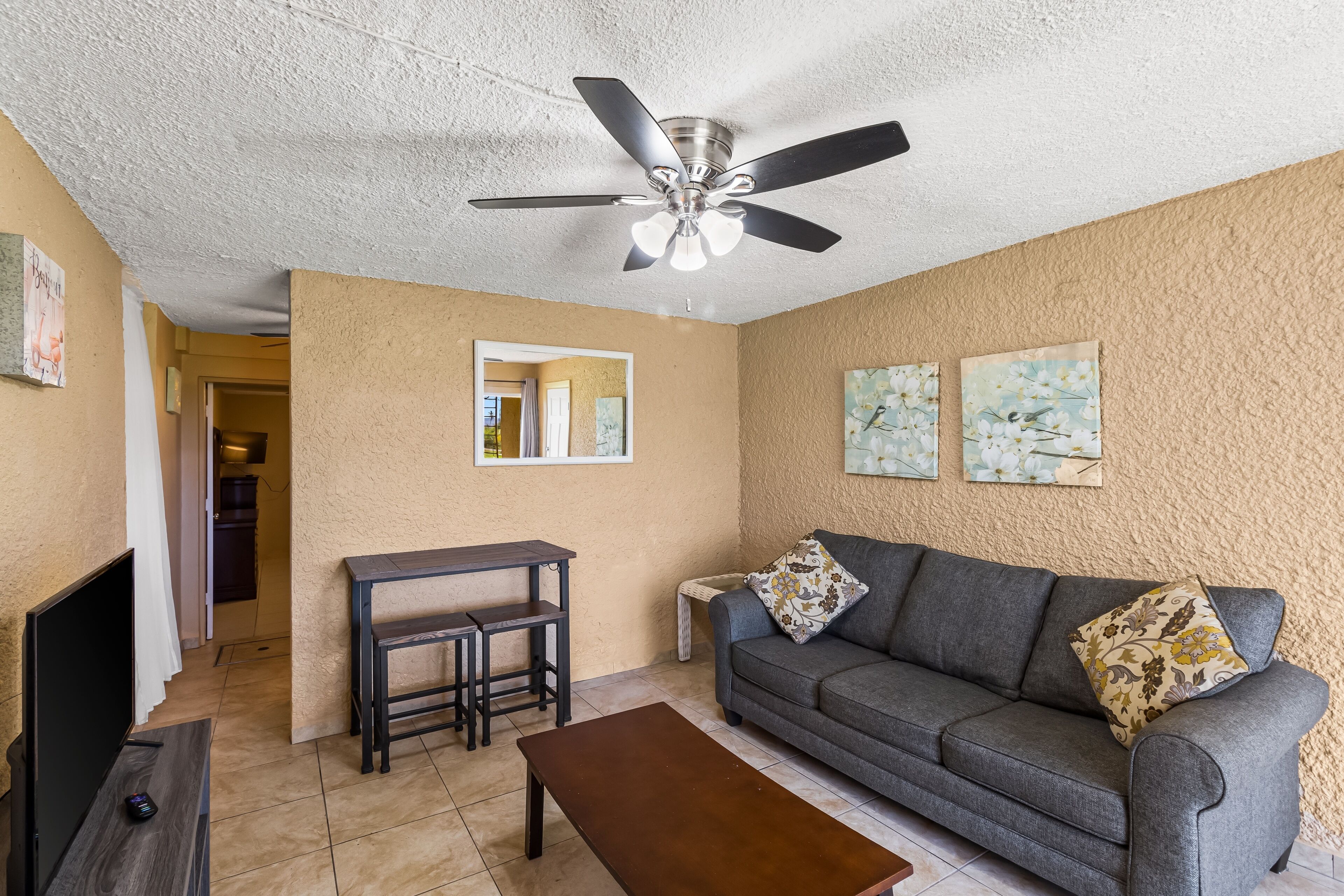 公寓式客房, 1 间卧室 | 起居区 | 智能电视