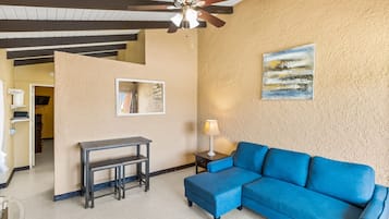 Condo, 1 Bedroom | Interior