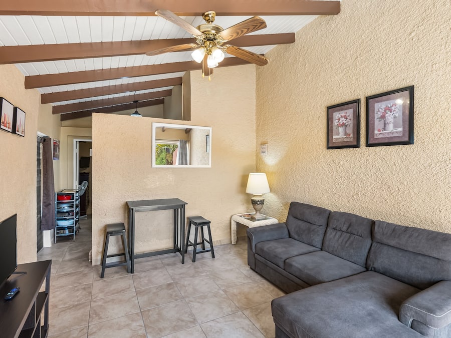 Condo, 1 Bedroom | Interior