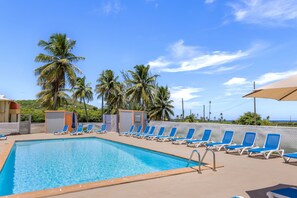 Condo, 1 phòng ngủ | Hồ bơi