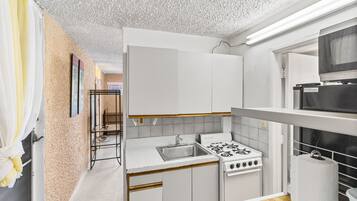 Condo, 1 Bedroom | Interior