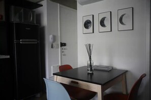 Dining - Studio Novo Prox Paulista, com Sacada, gym e Vaga! (Consolação São Paulo)