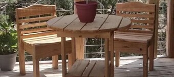 The Boulderdash Bird House studio apt! Wonderful tree top setting, in nature!