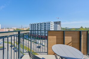 Apartment, 2 Bedrooms, Balcony | Balkoni