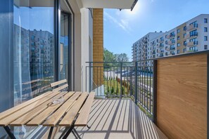Balcony - Apartments Wagrowska 12H by Renters (Poznan)