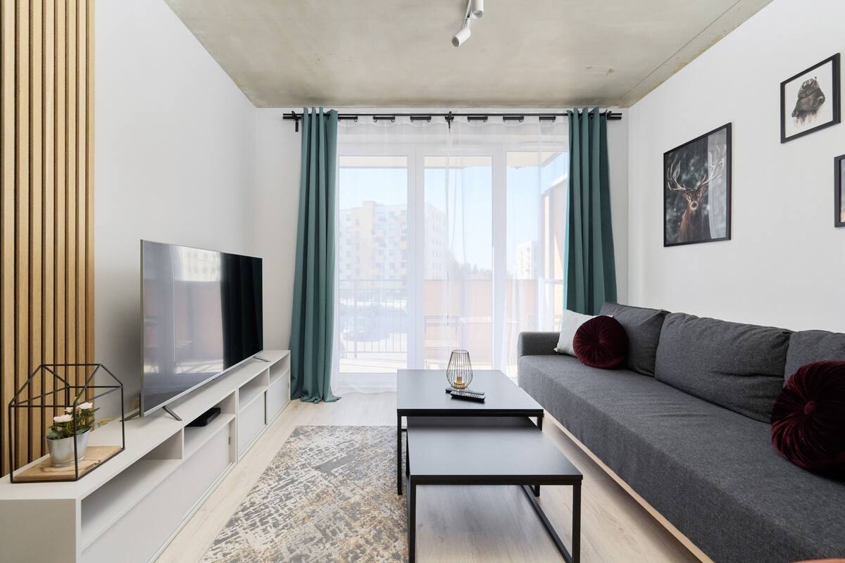 Apartment, 1 Bedroom, Balcony | Living room