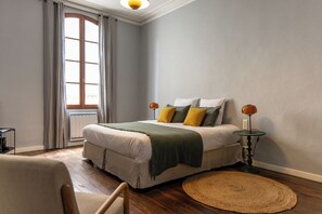 Rom – deluxe | Sengetøy av topp kvalitet, individuelt dekorert og individuelt innredet