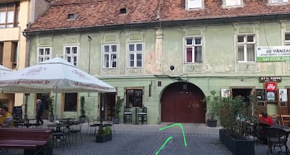 Historic Center Brasov ♡
Apollonia Hirscher nr.9