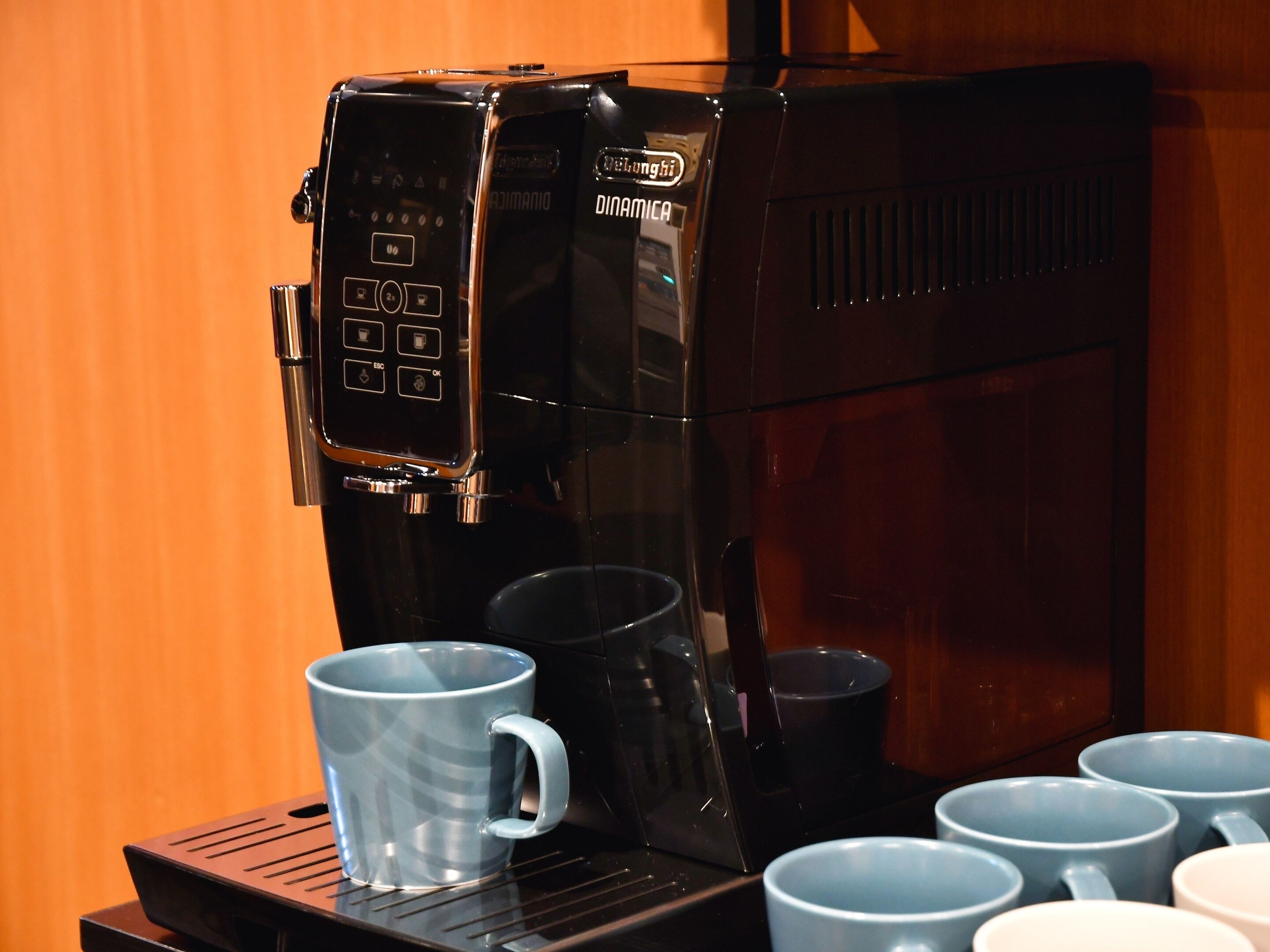 Kopi dan/atau pembancuh kopi