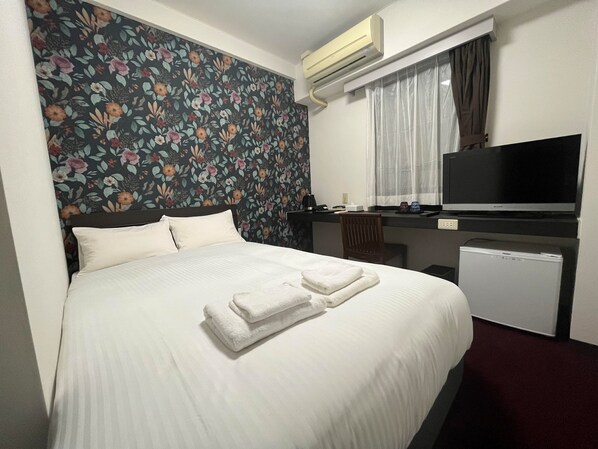 Habitació doble estàndard | Planxa i posts de planxar, wifi gratuïta i roba de llit