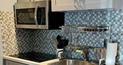 1.5 Blks 2 beach.Pet Friendly.Safe neighborhood near cruise terminal/Attractions
