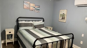 2 bedrooms, in-room safe, iron/ironing board, free WiFi