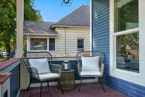 House, Multiple Beds, Hot Tub, Garden View (604 W Magnolia) | Property grounds