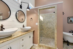 House, Multiple Beds, Hot Tub, Garden View (604 W Magnolia) | Bathroom | Towels, toilet paper - The Magnolia House in Old Town - Private Hot Tub (Fort Collins)