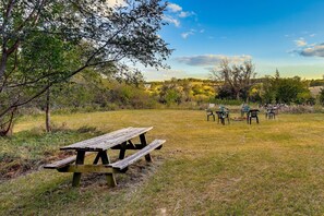 Outdoor dining - Fort Calhoun Home w/ Screened Porch + Playground! (Fort Calhoun)