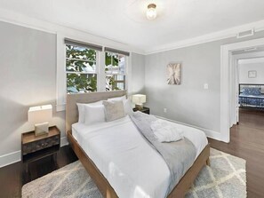 Unclassified image, 2 of 24, button