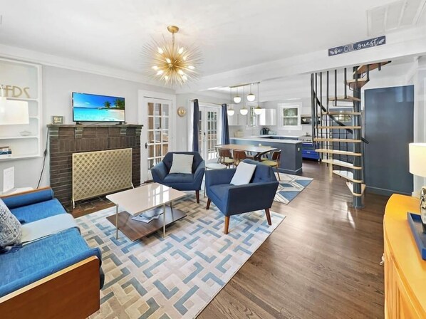 Unclassified image, 1 of 24, button