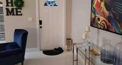 Beautiful Relaxed Sebring Home.