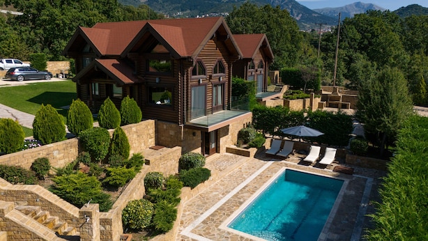 Exclusive Villa | Frette Italian sheets, premium bedding, down comforters - Evritos Villas & Suites with Pool (Karpenisi)