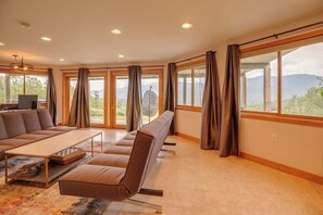 Smart TV, fireplace - The Honey Pot | Incredible Views (Franconia)