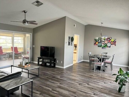 Beautiful Home in Sun n Lake