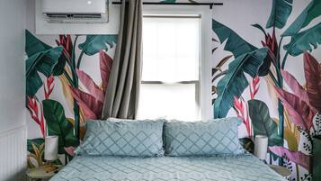 1 bedroom, desk, iron/ironing board, WiFi